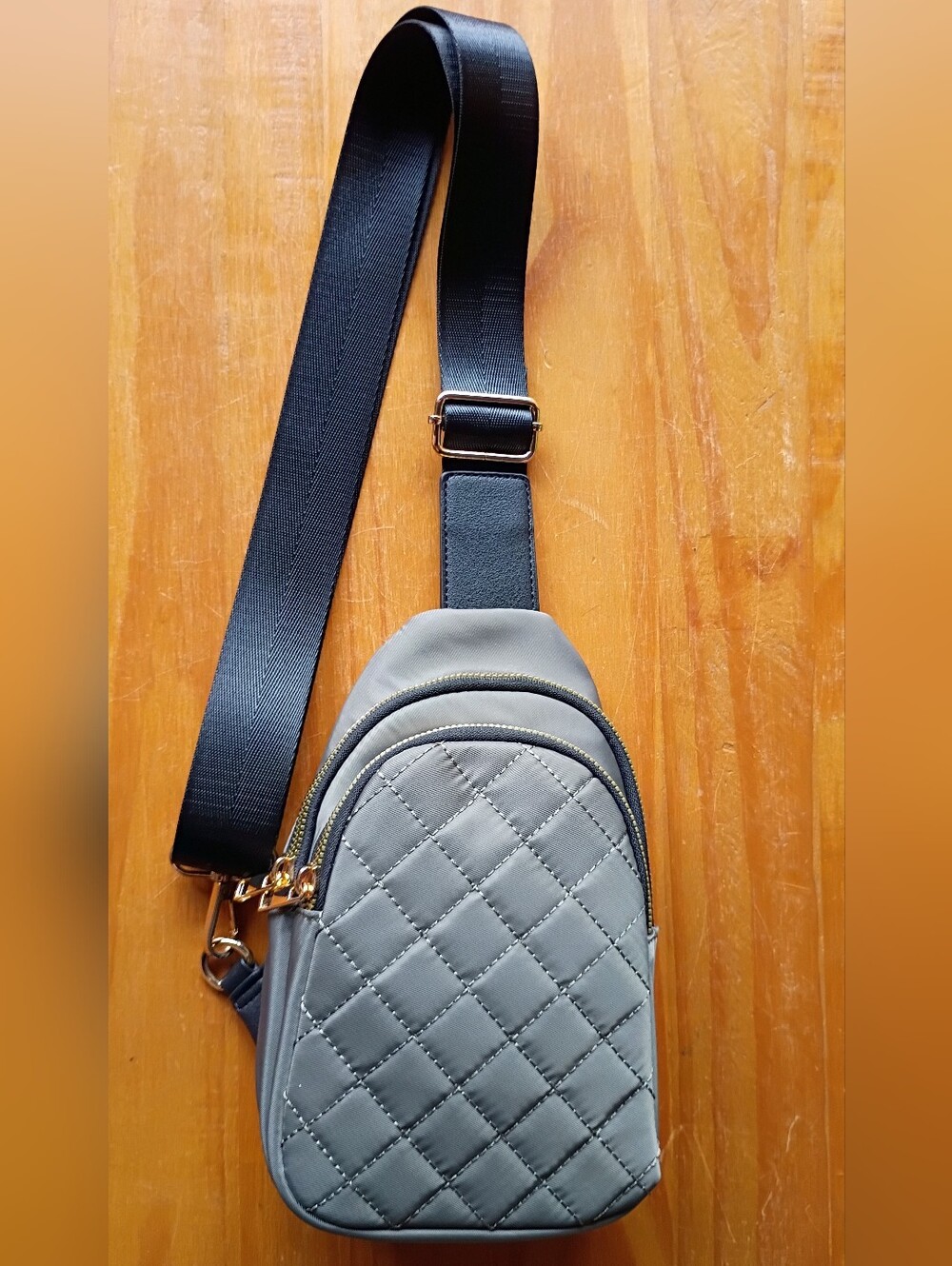 NWOT LD Gray Quilted Sling Bag Crossbody Gold Zipper